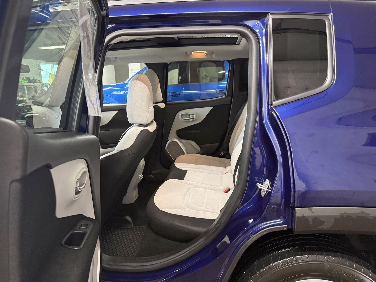 2018 Jetset Blue Jeep Renegade Latitude 4X4 SUV