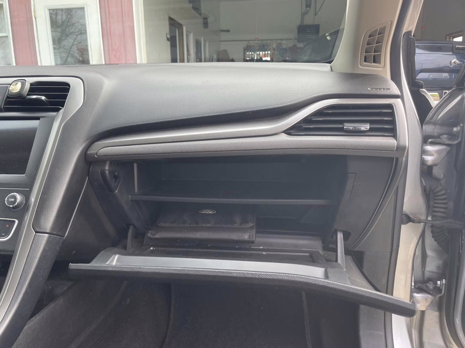 2020 Iconic Silver Ford Fusion Hybrid SE FWD Sedan