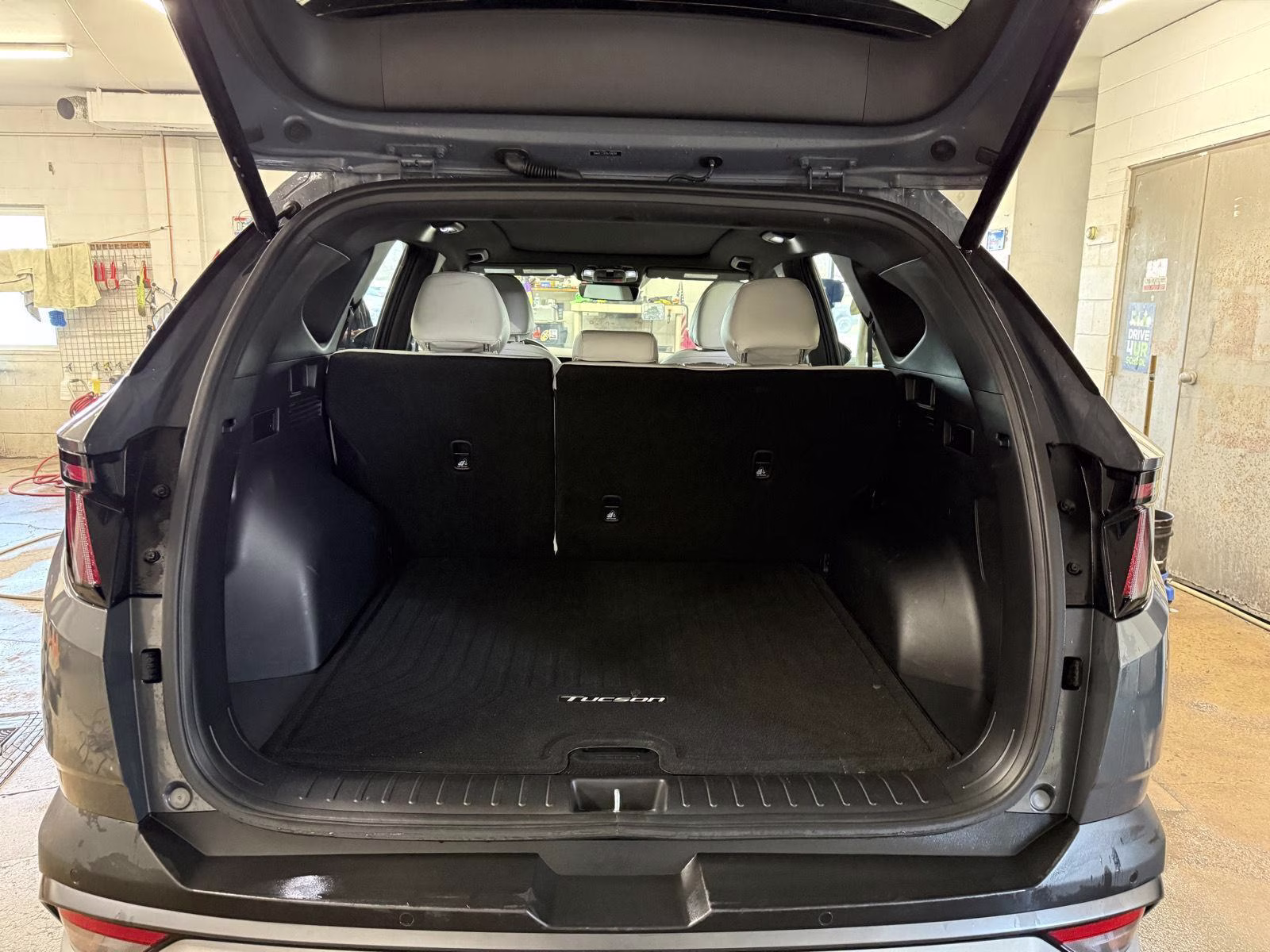 2025 Ecotronic Gray Hyundai Tucson Limited AWD SUV