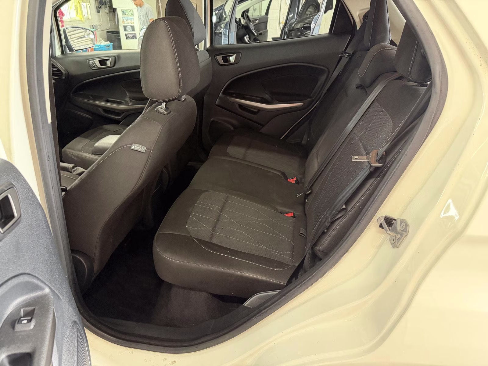 2020 Diamond White Ford EcoSport SE 4X4 SUV