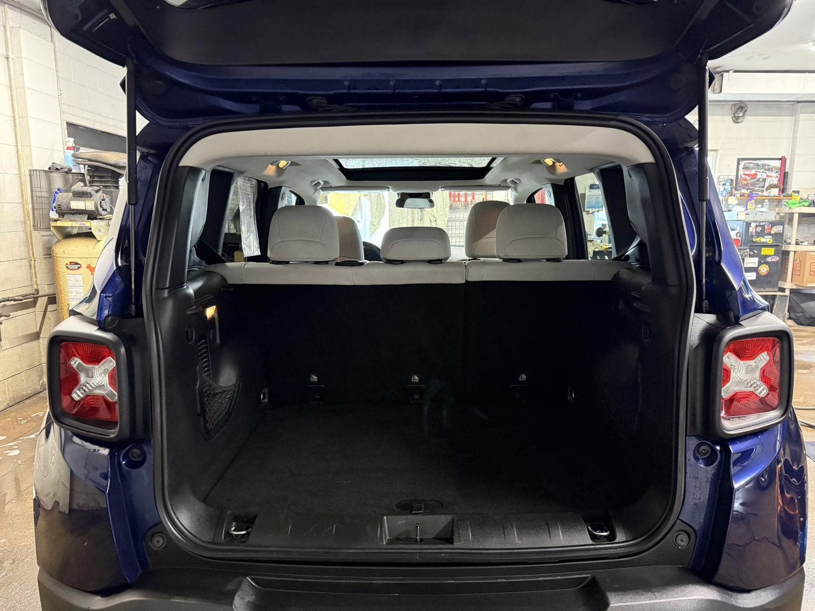 2018 Jetset Blue Jeep Renegade Latitude 4X4 SUV