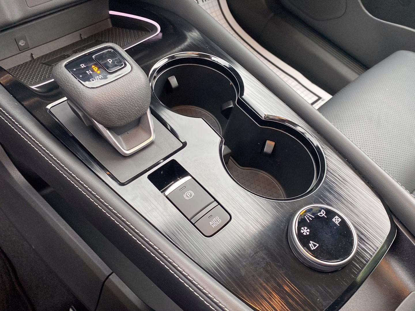 2023 Champagne Silver Metallic Nissan Rogue Platinum AWD SUV