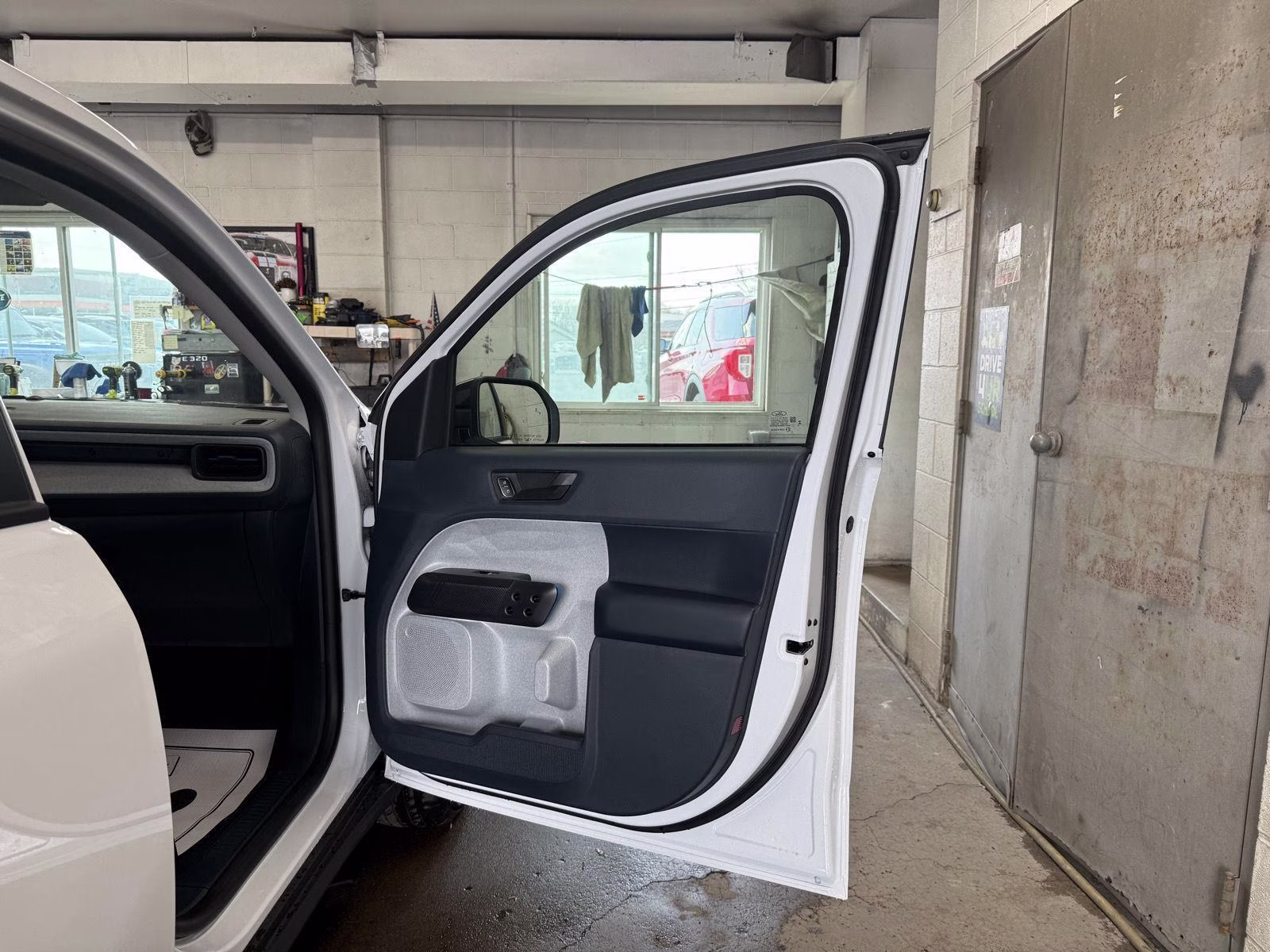 2026 Oxford White Ford Maverick XLT AWD Truck