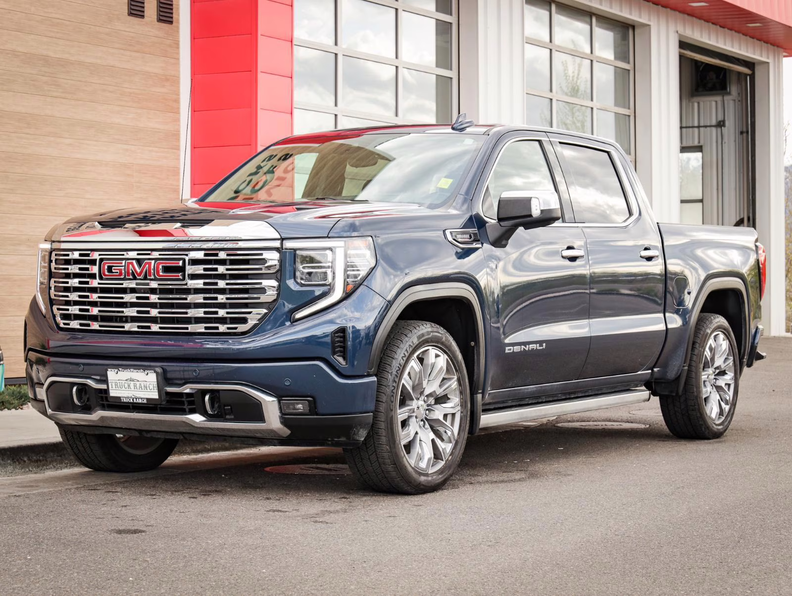 2022 Pacific Blue Metallic GMC Sierra 1500 Denali 4X4 Truck
