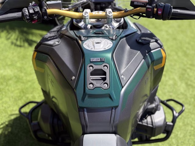 2026 GREEN METALLIC MATTE BMW R 1300 GS Adventure