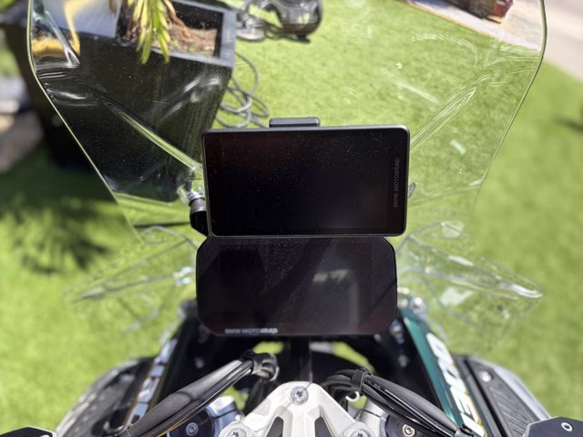 2026 GREEN METALLIC MATTE BMW R 1300 GS Adventure
