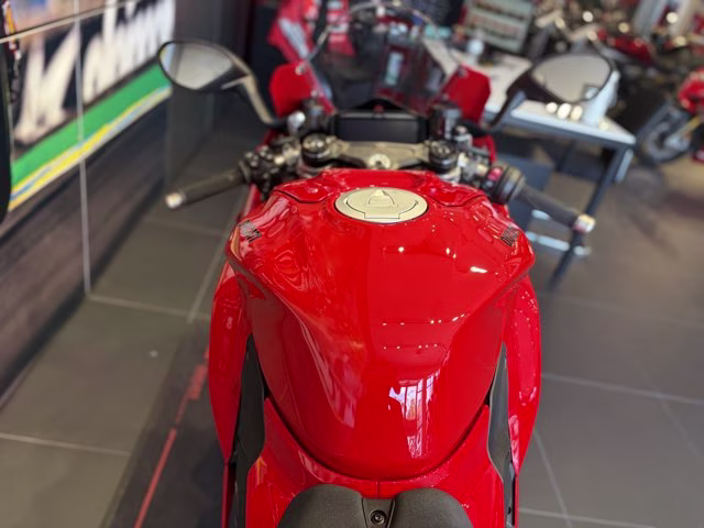2026 RED Ducati PANIGALE V4