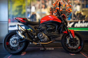 2026 RED Ducati MONSTER 937+