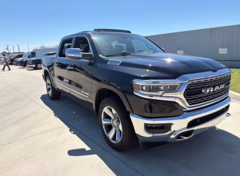2019 Diamond Black Crystal Pearlcoat Ram 1500 Limited 4X4 Truck