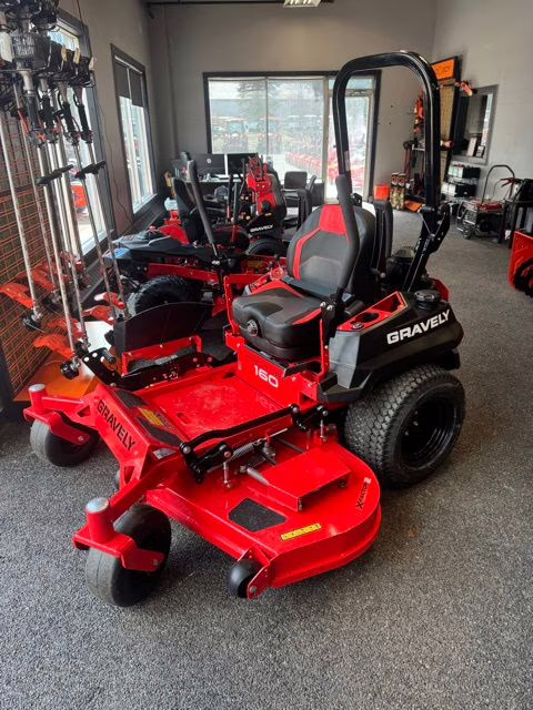 2026 Red Gravely Pro-Turn 572 72" 38.5hp Kawasaki FX1000V EFI