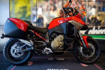 2026 RED Ducati MULTISTRADA V4 S TRAVEL RADAR