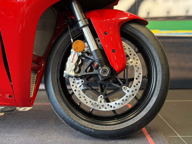 2026 RED Ducati PANIGALE V4