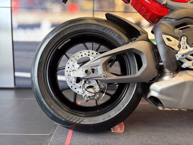 2026 RED Ducati PANIGALE V4