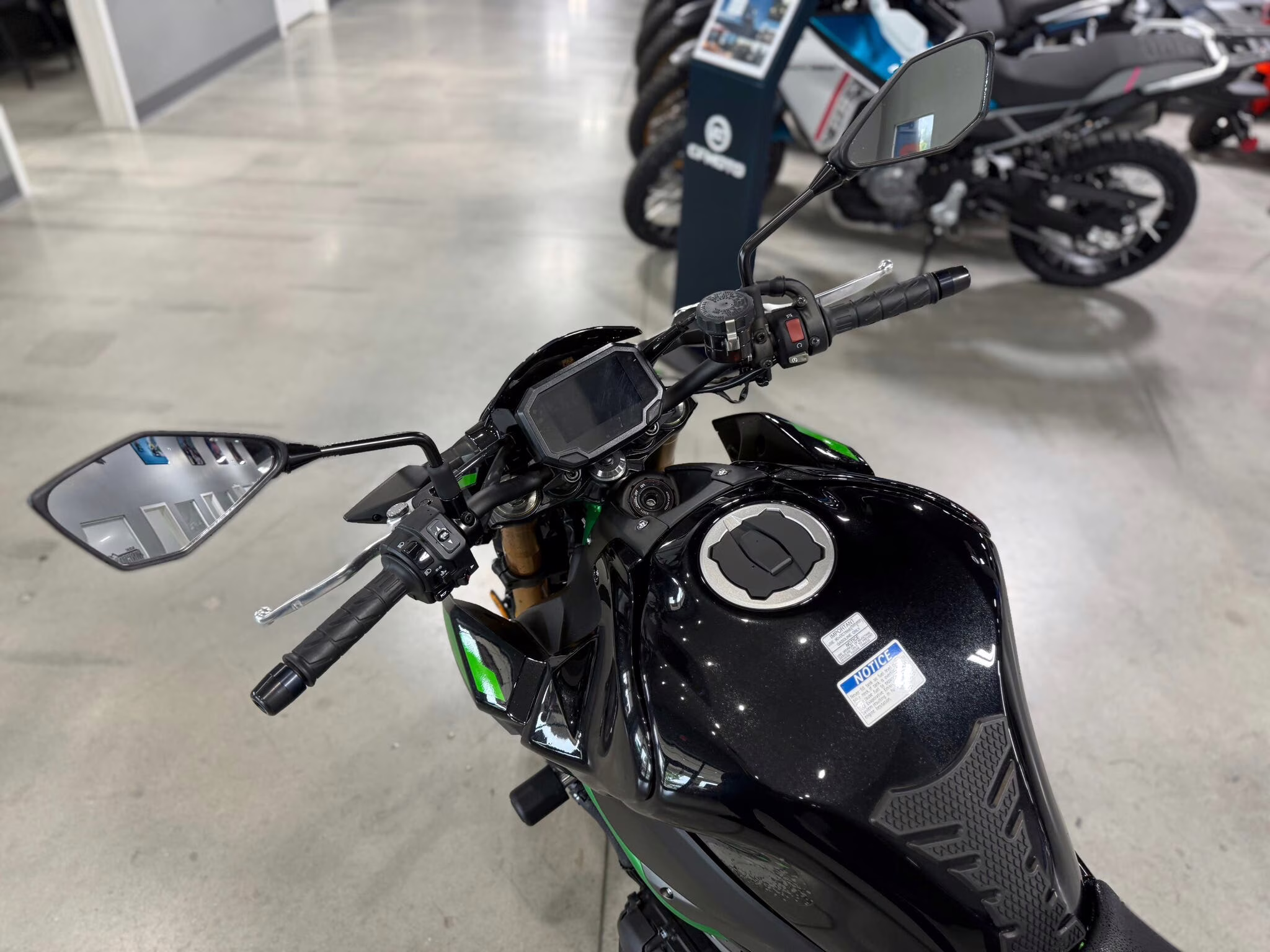 2024 Kawasaki Z900 SE Motorcycle