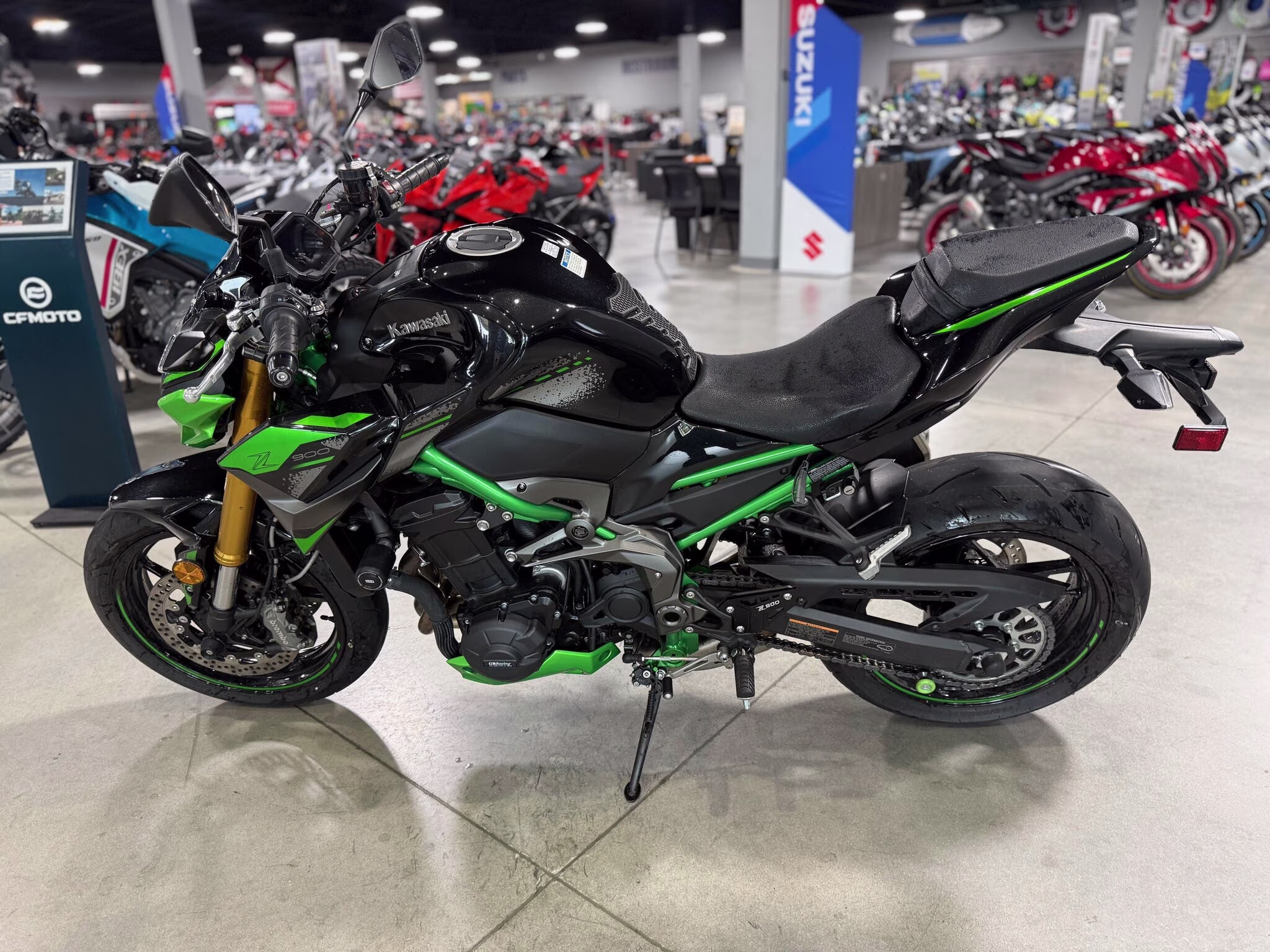 2024 Kawasaki Z900 SE Motorcycle