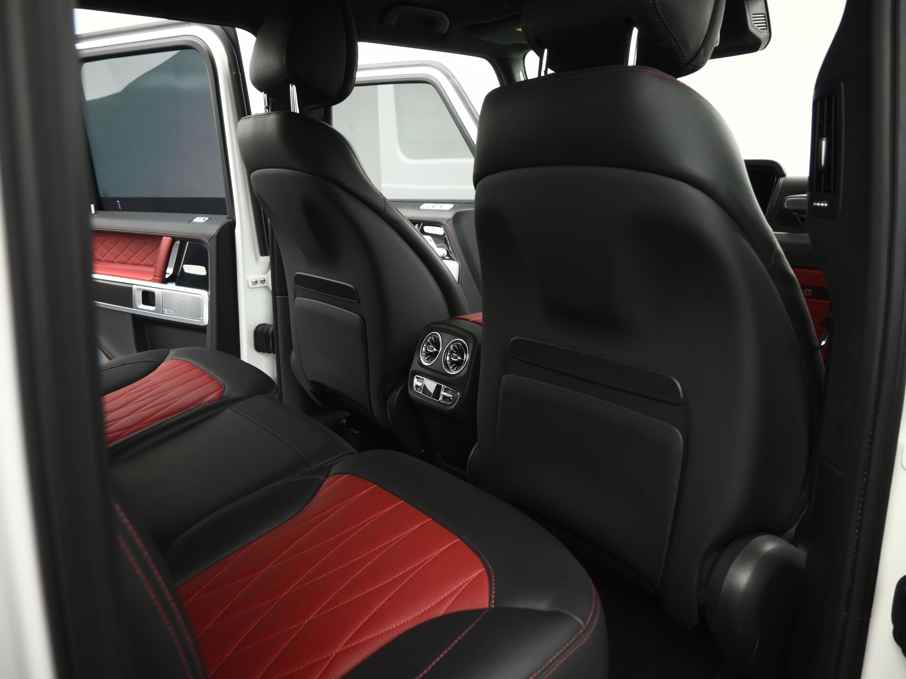 2022 G MANUFAKTUR Moonlight White magno Mercedes-Benz G-Class G 63 AMG AWD SUV