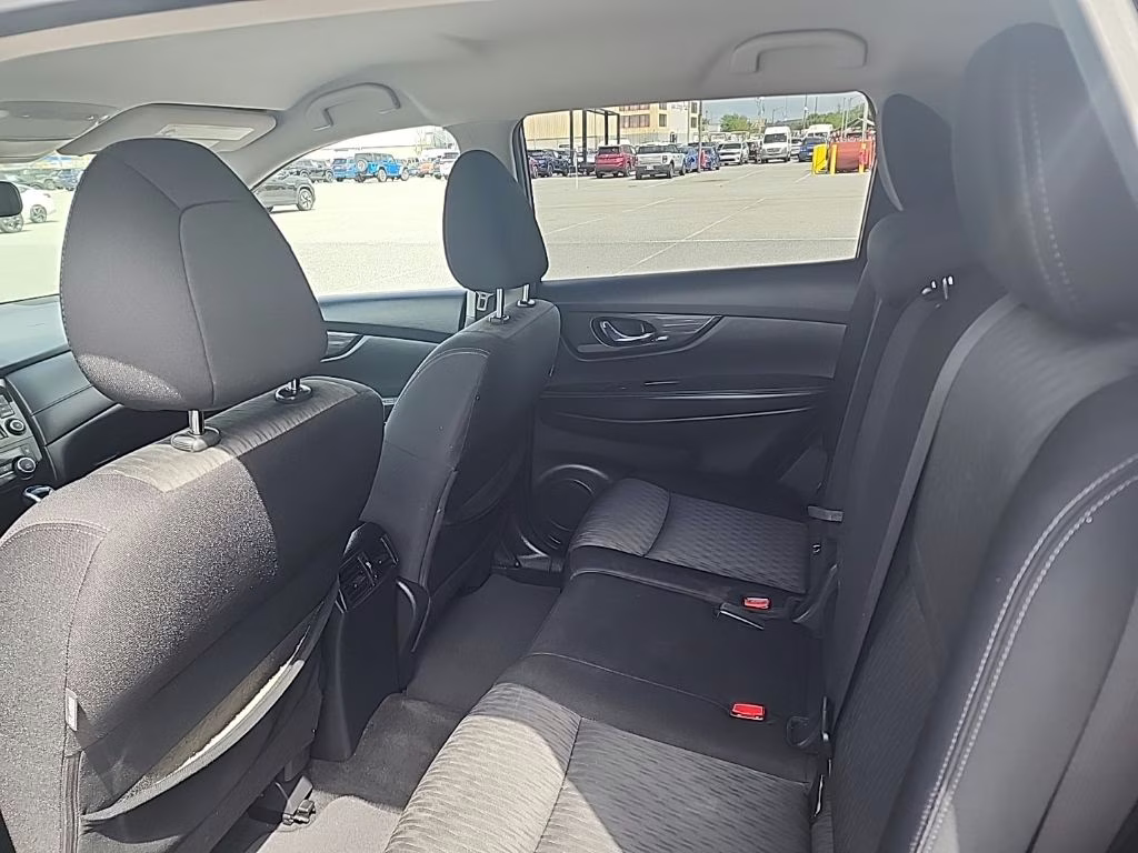 2018 Magnetic Black Nissan Rogue SV AWD SUV