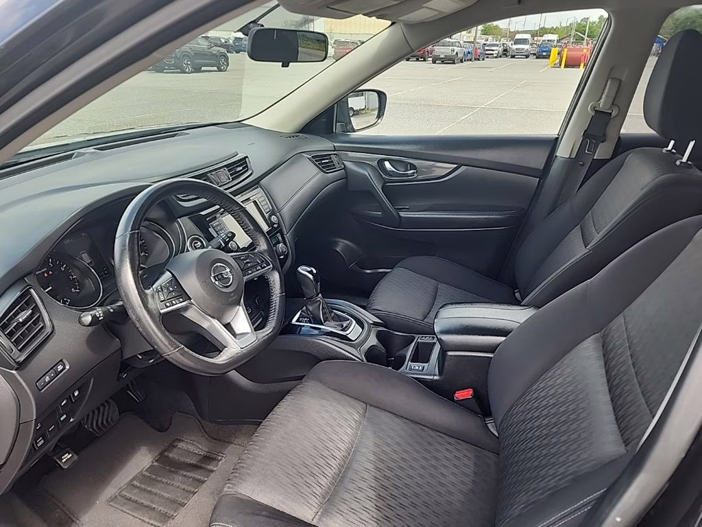 2018 Magnetic Black Nissan Rogue SV AWD SUV