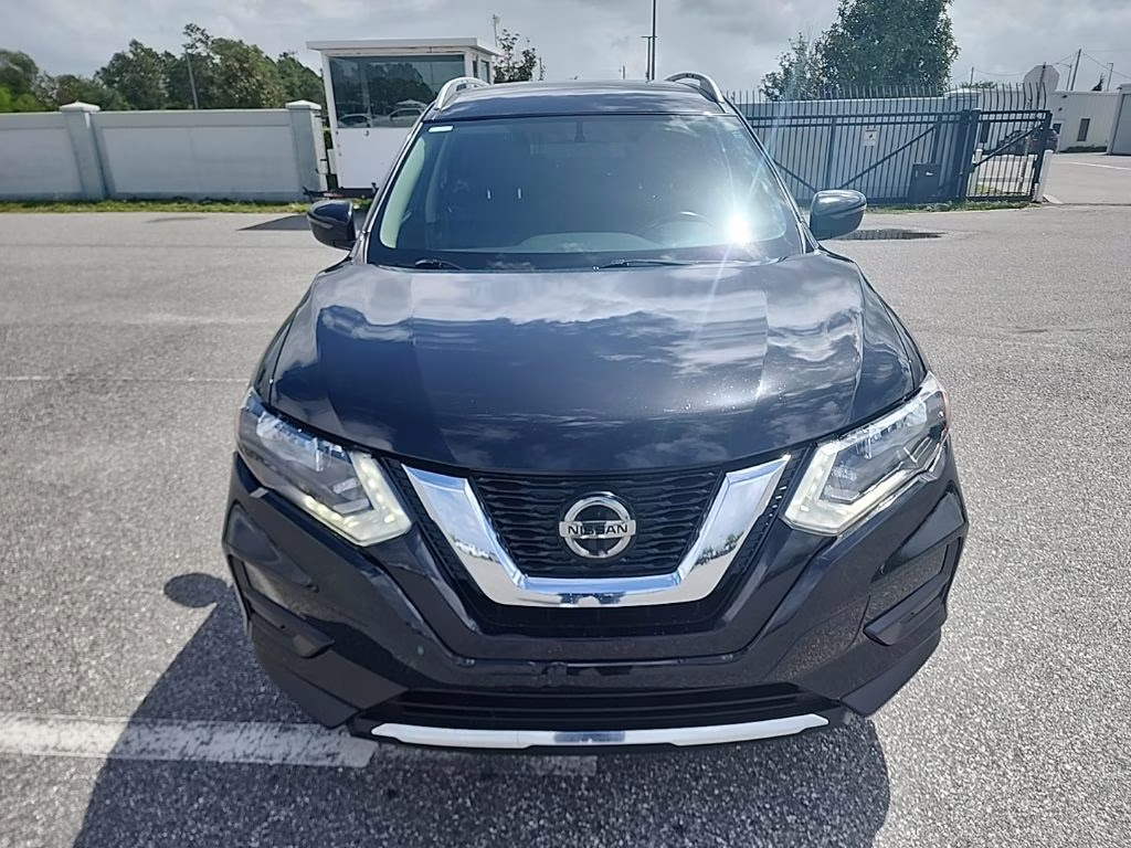 2018 Magnetic Black Nissan Rogue SV AWD SUV