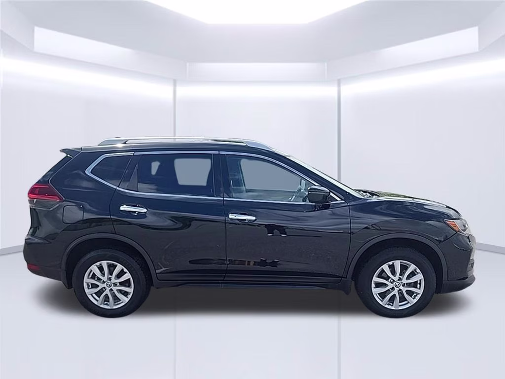 2018 Magnetic Black Nissan Rogue SV AWD SUV