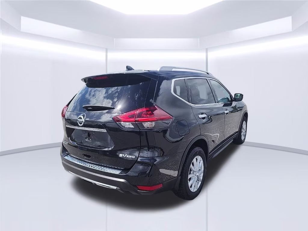 2018 Magnetic Black Nissan Rogue SV AWD SUV