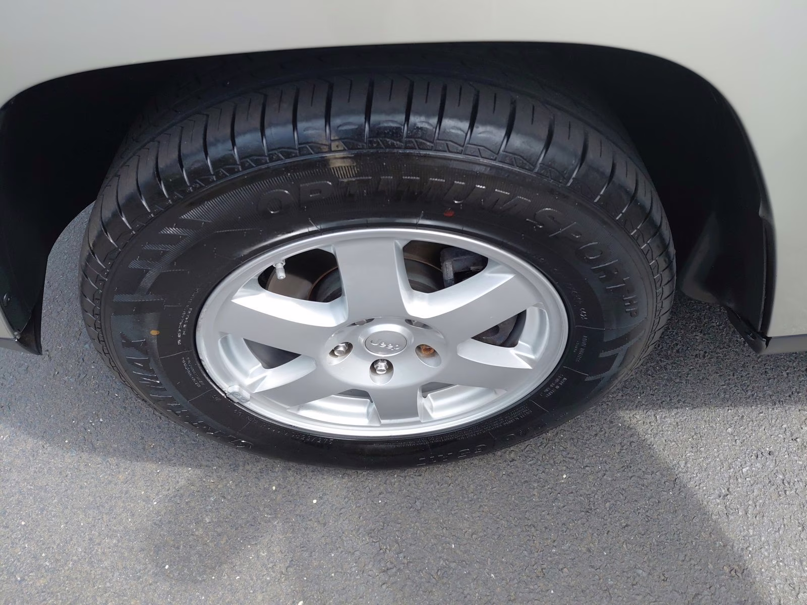 2009 Light Graystone Pearlcoat Jeep Grand Cherokee Laredo 4X4 SUV