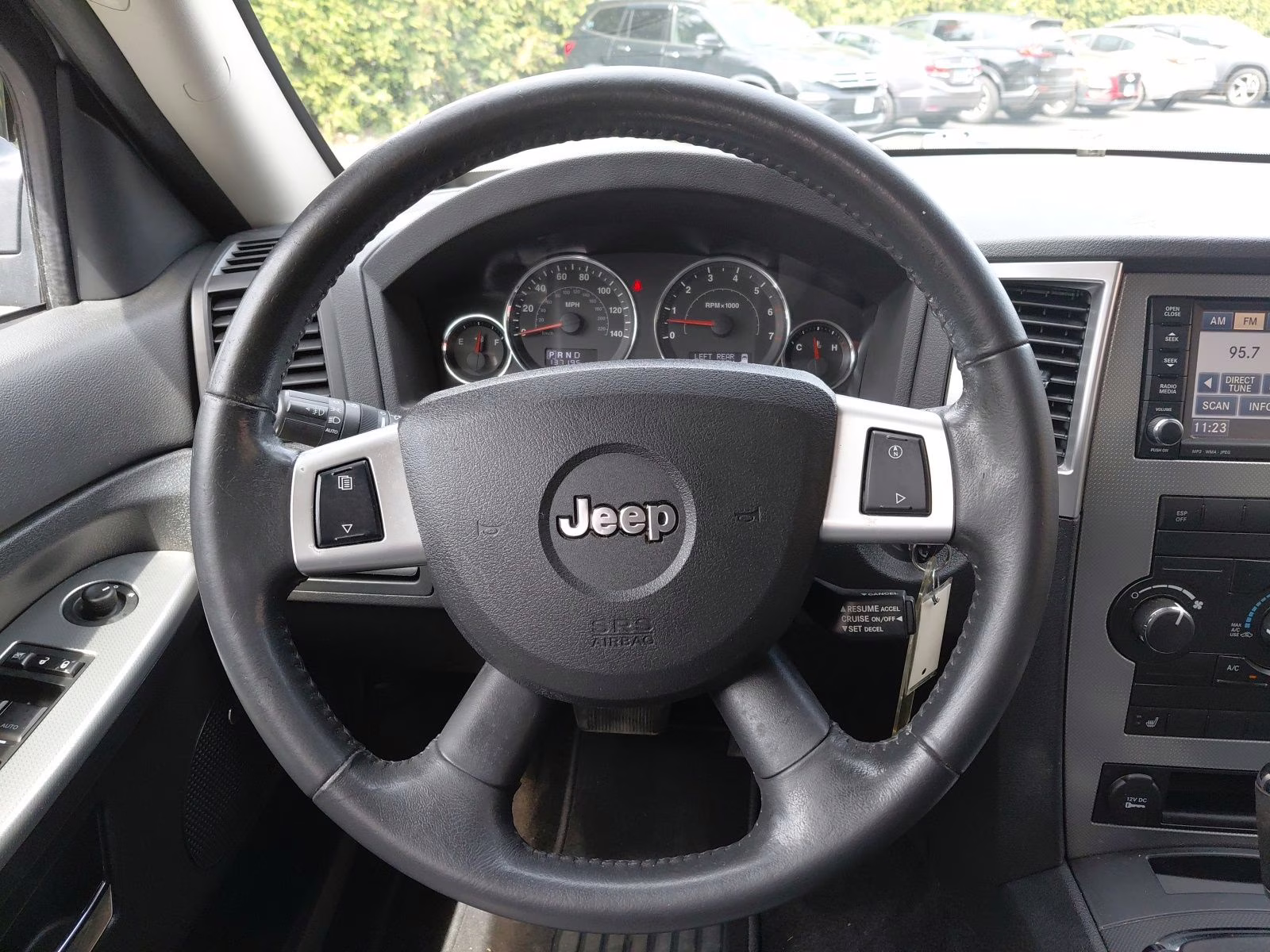 2009 Light Graystone Pearlcoat Jeep Grand Cherokee Laredo 4X4 SUV