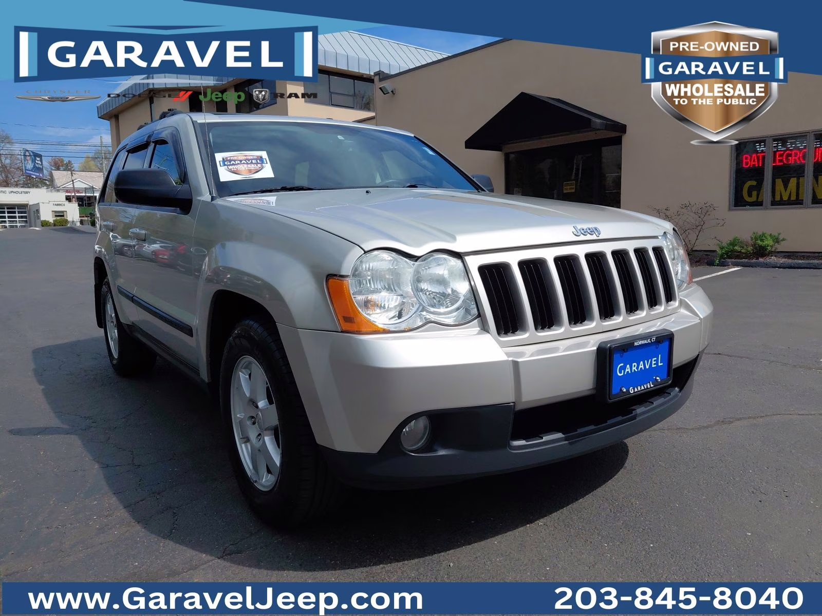 2009 Light Graystone Pearlcoat Jeep Grand Cherokee Laredo 4X4 SUV