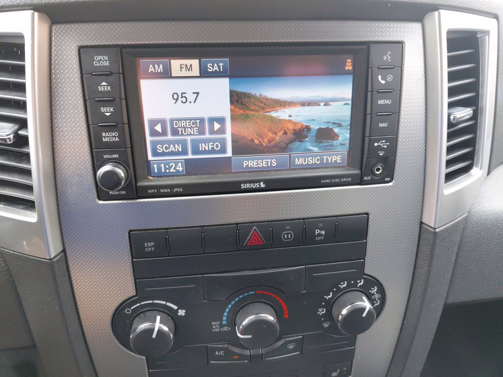 2009 Light Graystone Pearlcoat Jeep Grand Cherokee Laredo 4X4 SUV