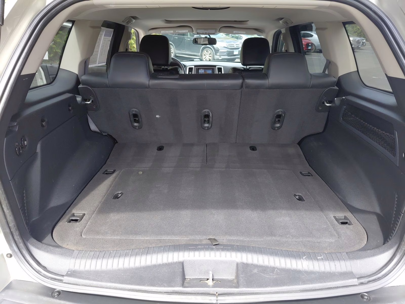 2009 Light Graystone Pearlcoat Jeep Grand Cherokee Laredo 4X4 SUV