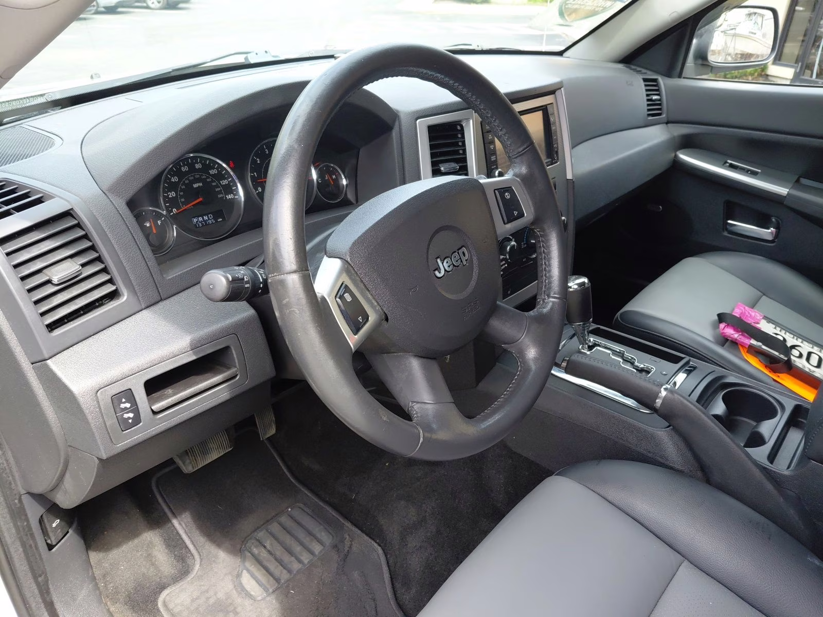 2009 Light Graystone Pearlcoat Jeep Grand Cherokee Laredo 4X4 SUV