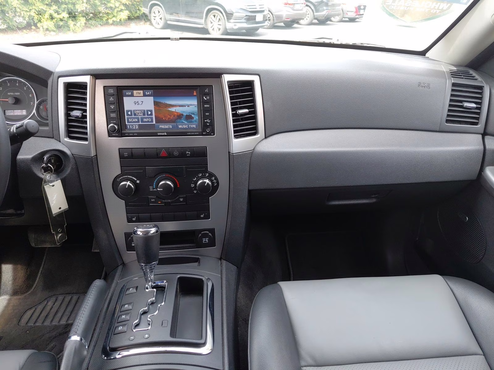 2009 Light Graystone Pearlcoat Jeep Grand Cherokee Laredo 4X4 SUV