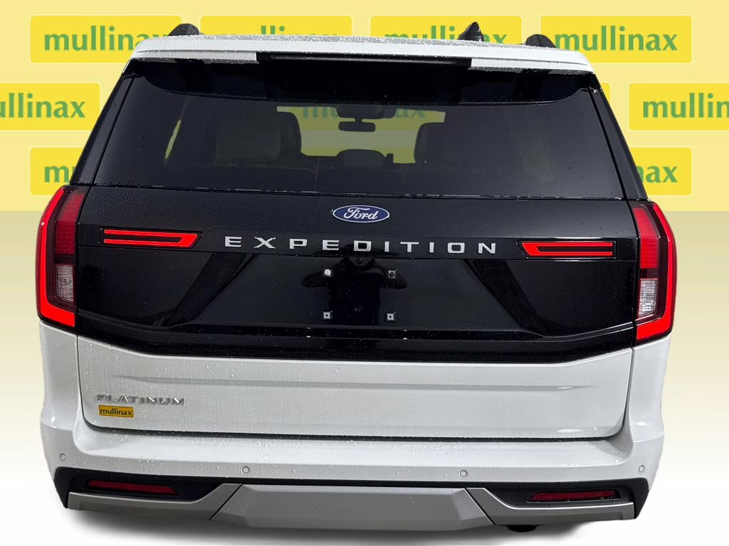 2026 Star White Metallic Tri-Coat Ford Expedition Platinum 4X4 SUV