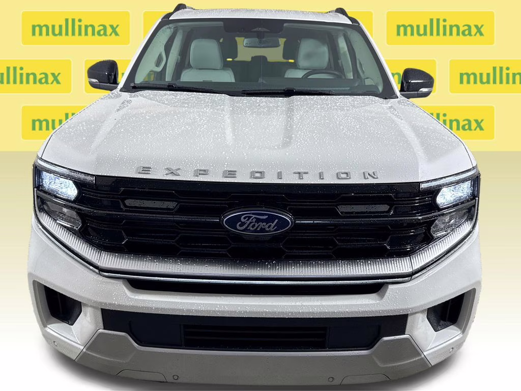 2026 Star White Metallic Tri-Coat Ford Expedition Platinum 4X4 SUV