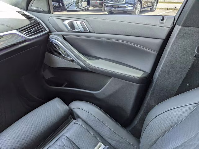 2022 Black Sapphire Metallic BMW X6 M50i AWD SUV