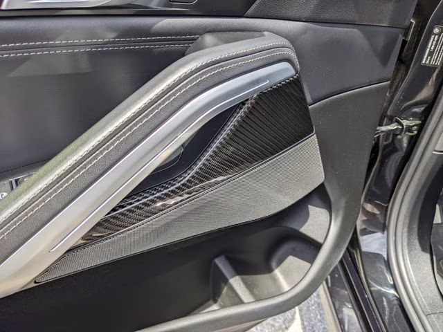 2022 Black Sapphire Metallic BMW X6 M50i AWD SUV