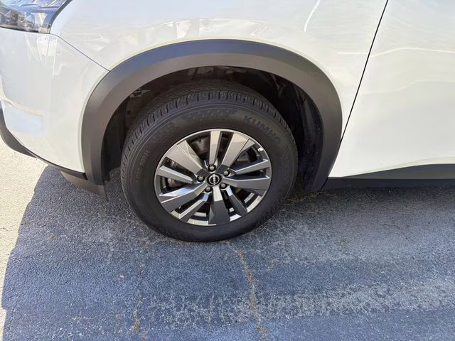 2024 Glacier White Nissan Pathfinder SV FWD SUV