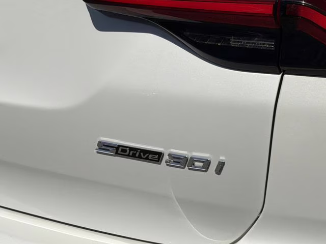 2024 White Metallic BMW X3 sDrive30i RWD SUV