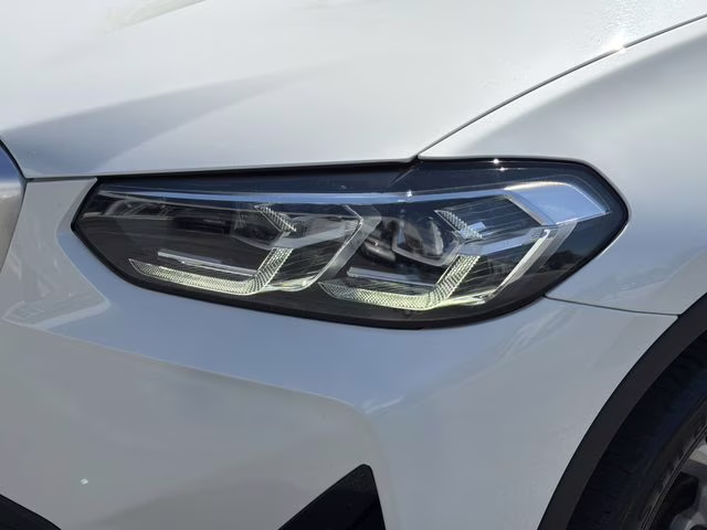 2024 White Metallic BMW X3 sDrive30i RWD SUV