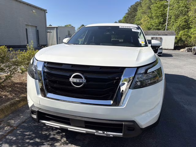 2024 Glacier White Nissan Pathfinder SV FWD SUV