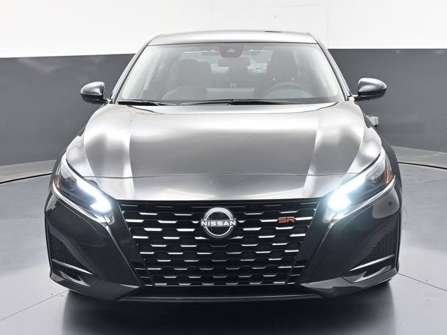 2026 Super Black Clearcoat Nissan Altima 2.5 SR FWD Sedan