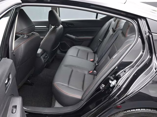 2026 Super Black Clearcoat Nissan Altima 2.5 SR FWD Sedan
