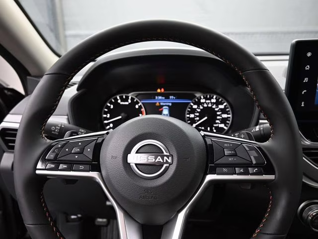 2026 Super Black Clearcoat Nissan Altima 2.5 SR FWD Sedan