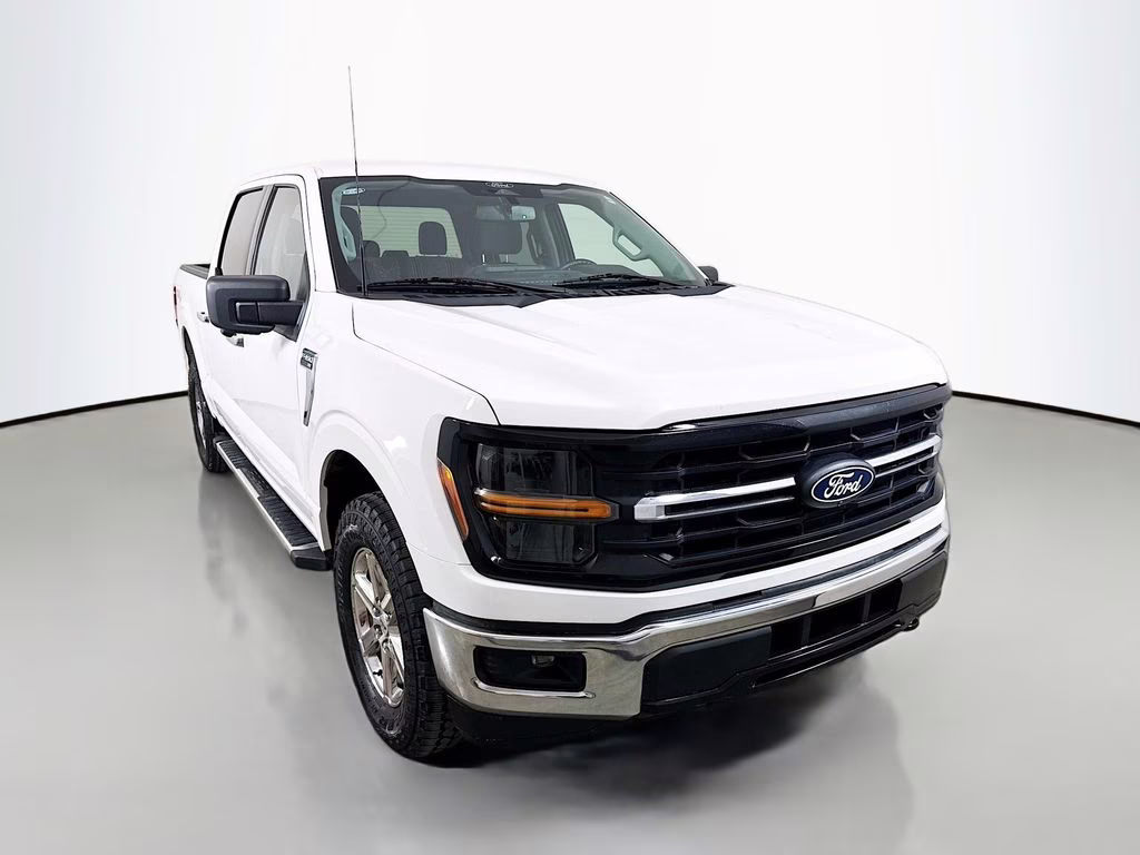 2024 Oxford White Ford F-150 XLT 4X4 Truck