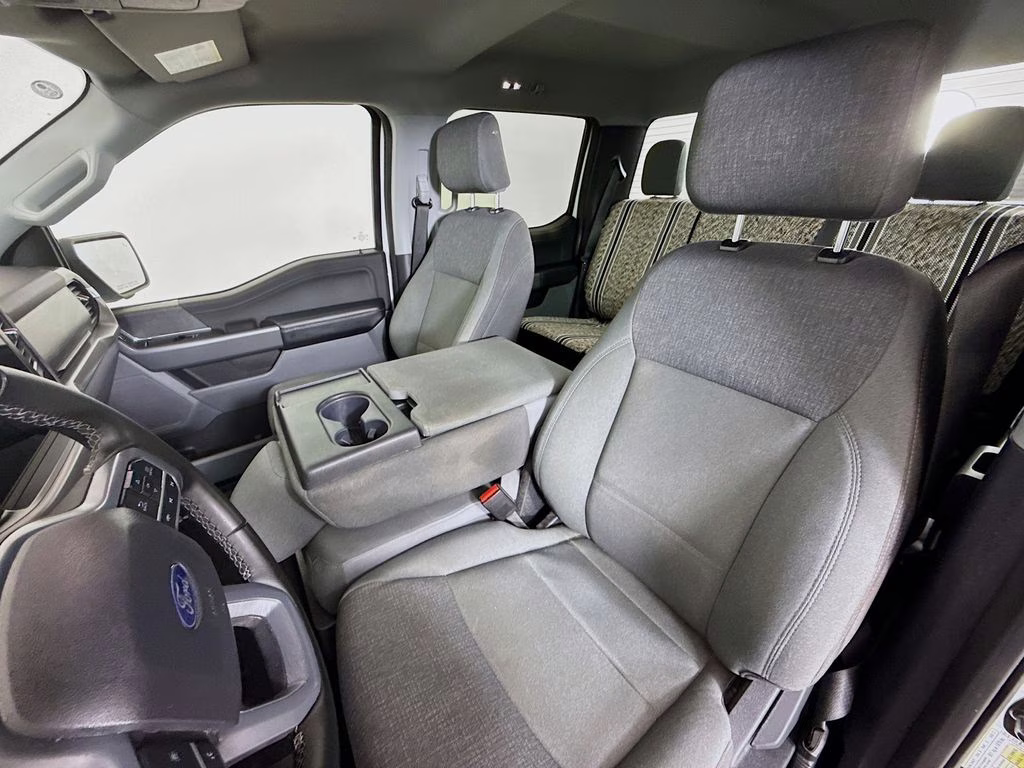 2024 Oxford White Ford F-150 XLT 4X4 Truck