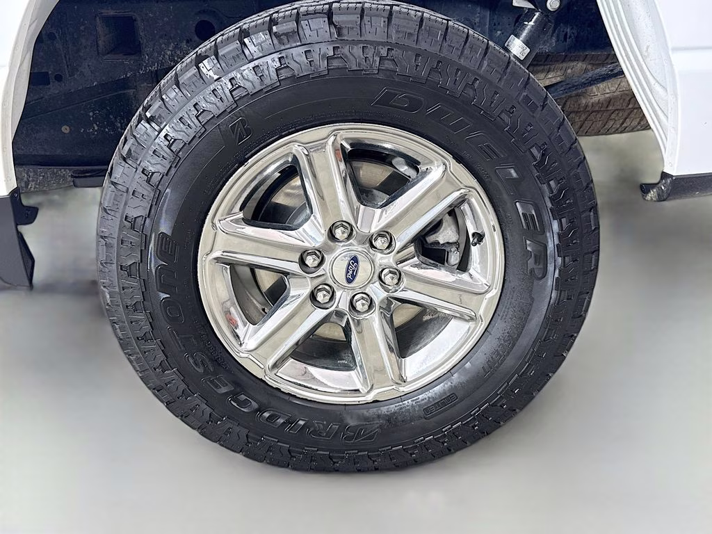 2024 Oxford White Ford F-150 XLT 4X4 Truck
