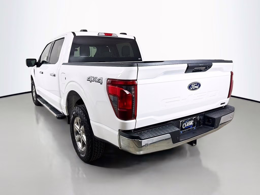 2024 Oxford White Ford F-150 XLT 4X4 Truck