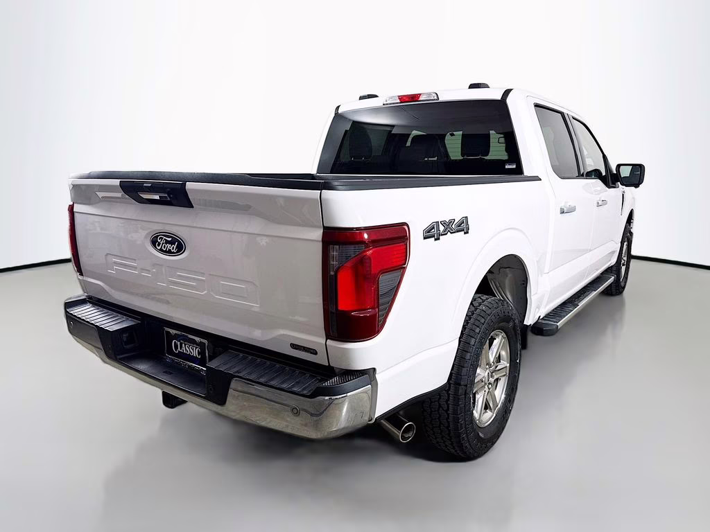 2024 Oxford White Ford F-150 XLT 4X4 Truck