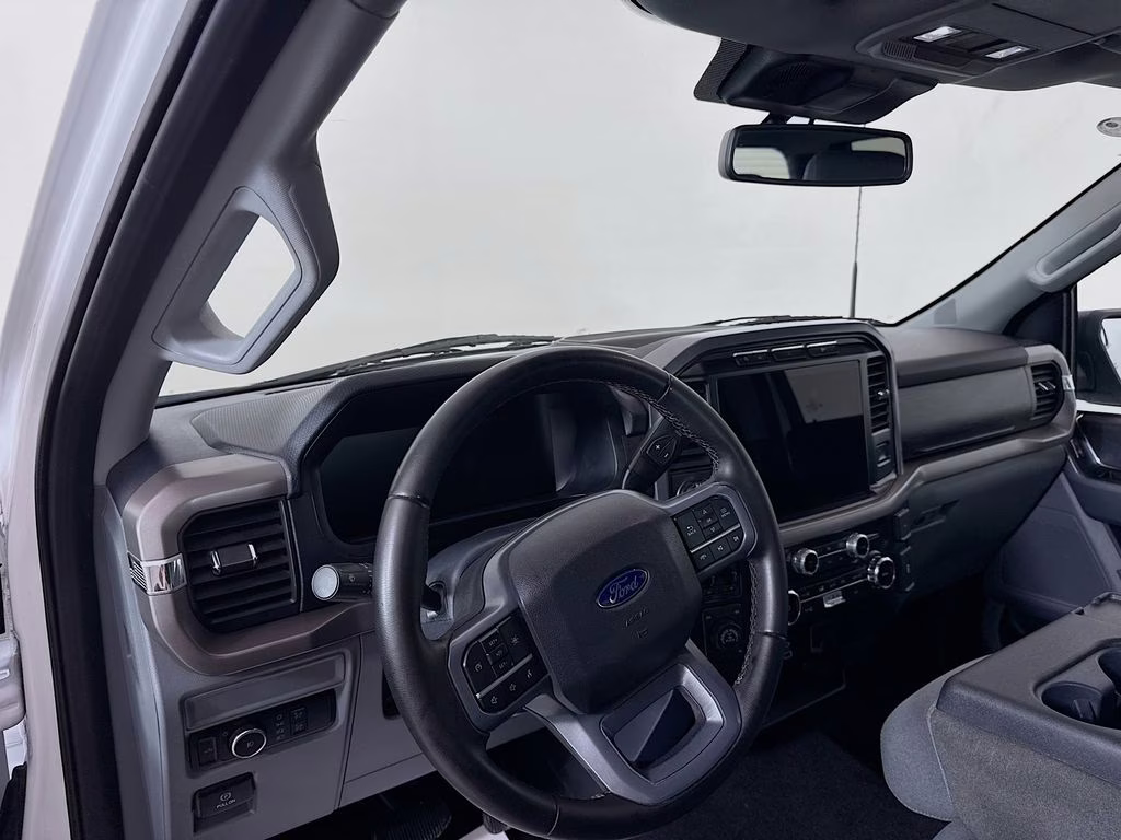 2024 Oxford White Ford F-150 XLT 4X4 Truck