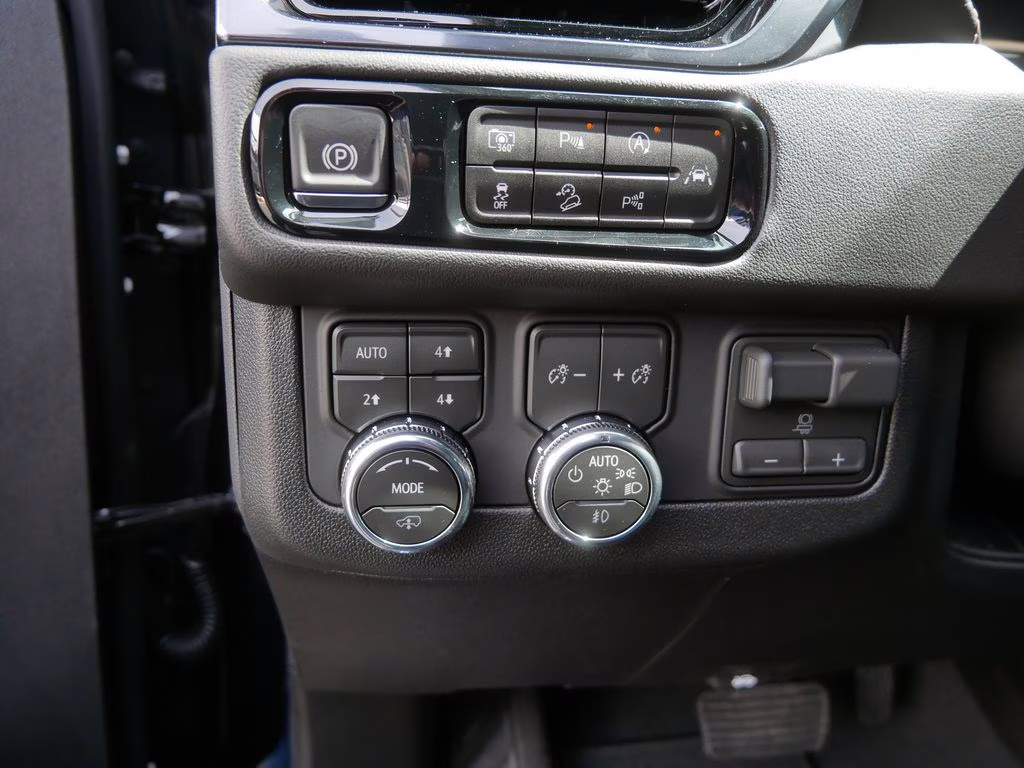 2026 Onyx Black GMC Yukon XL AT4 4X4 SUV